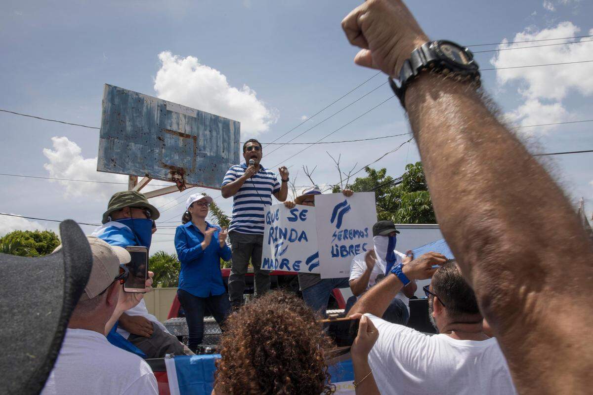 Este sábado 21 de julio  de 2018, docenas de nicaragüenses se reunieron en la iglesia católica St. Michael the Archangel en Miami. El evento fue organizado para recaudar fondos para ayudar a las protestas contra el gobierno nicaragüense. ​