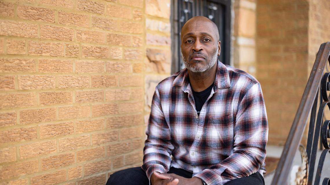 Leslie Adams’ mother, Shirley, died after developing infected bedsores at Lakeview Rehabilitation and Nursing Center, according to a lawsuit he filed. “She had wounds that no one could explain,” he testified. A court awarded the family $17 million.