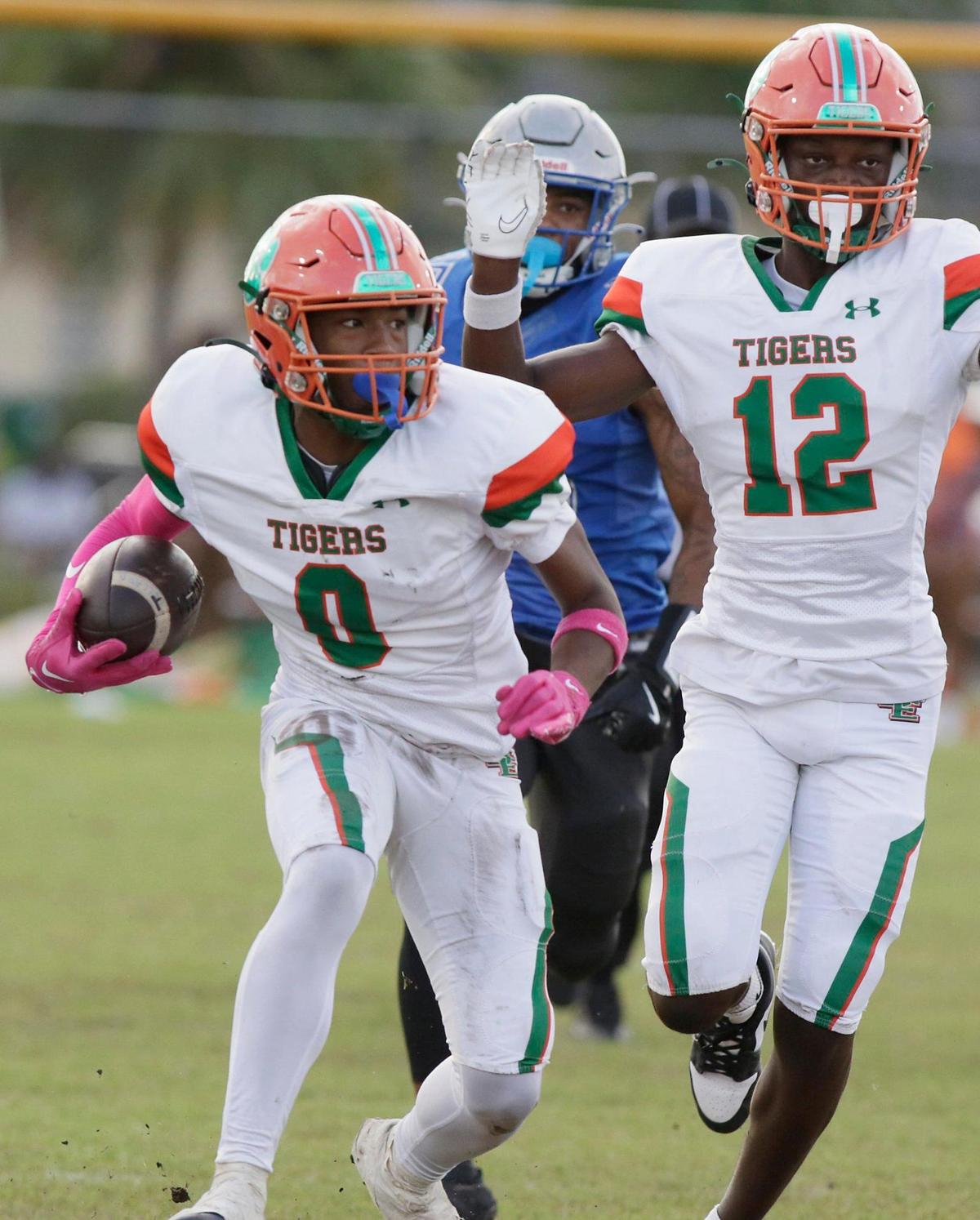 Blanche Ely Tigers wide receiver Ladarious Smith (0) carries the ball against Dillard Panthers during football game on Saturday, October 19, 2024 at Dillard HS in Fort Lauderdale. Andrew Uloza / for Miami Herald