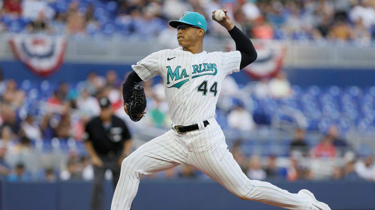 Miami Marlins starting pitcher Jesus Luzardo (44) delivers a pitch during the first inning against the New York Mets at loanDepot Park on Friday, March 31, 2023.