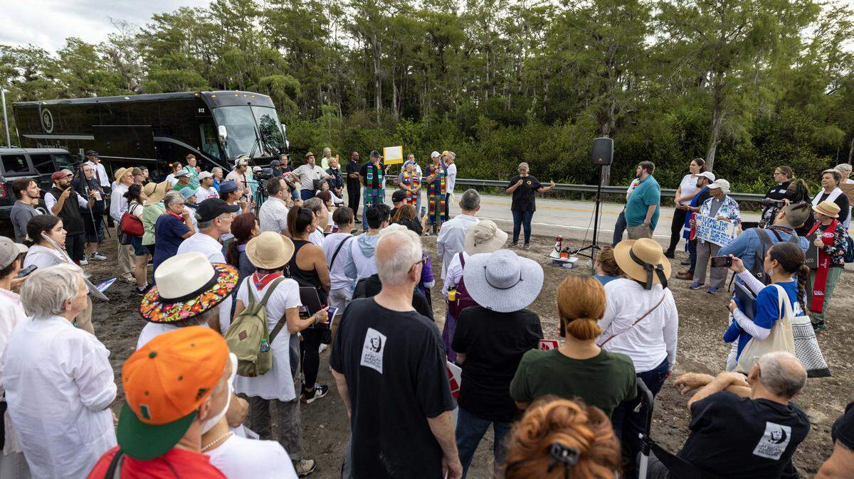 Miccosukee member Betty Osceola speaks to an interfaith group outside Alligator Alcatraz on Sunday, August 17, 2025, in Ochopee, Fla.