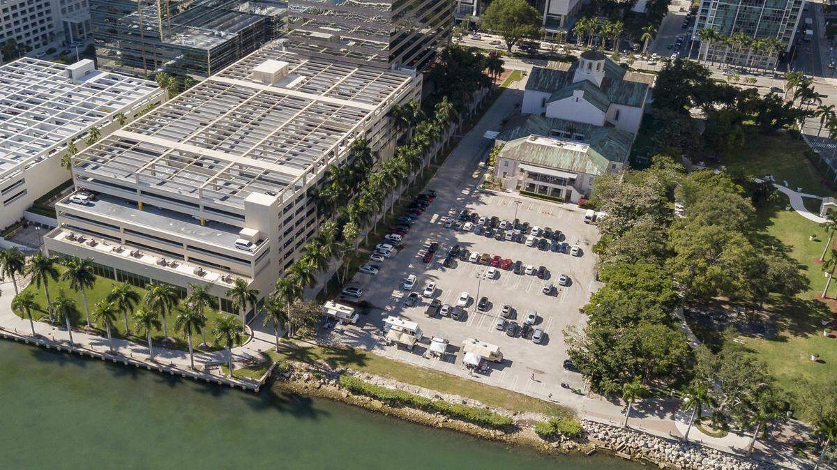 Negotiations are on pause between the First Miami Presbyterian Church, shown in December 2018, and two developers who want to buy a portion of the church’s property to build an 80-story condo tower on it.