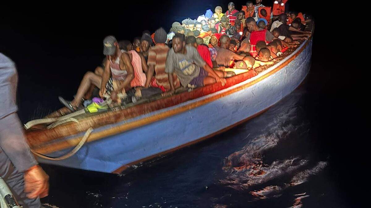 Turks and Caicos Authorities Intercept Overloaded Haitian Migrant Boat Turks and Caicos Authorities Intercept Overloaded Haitian Migrant Boat