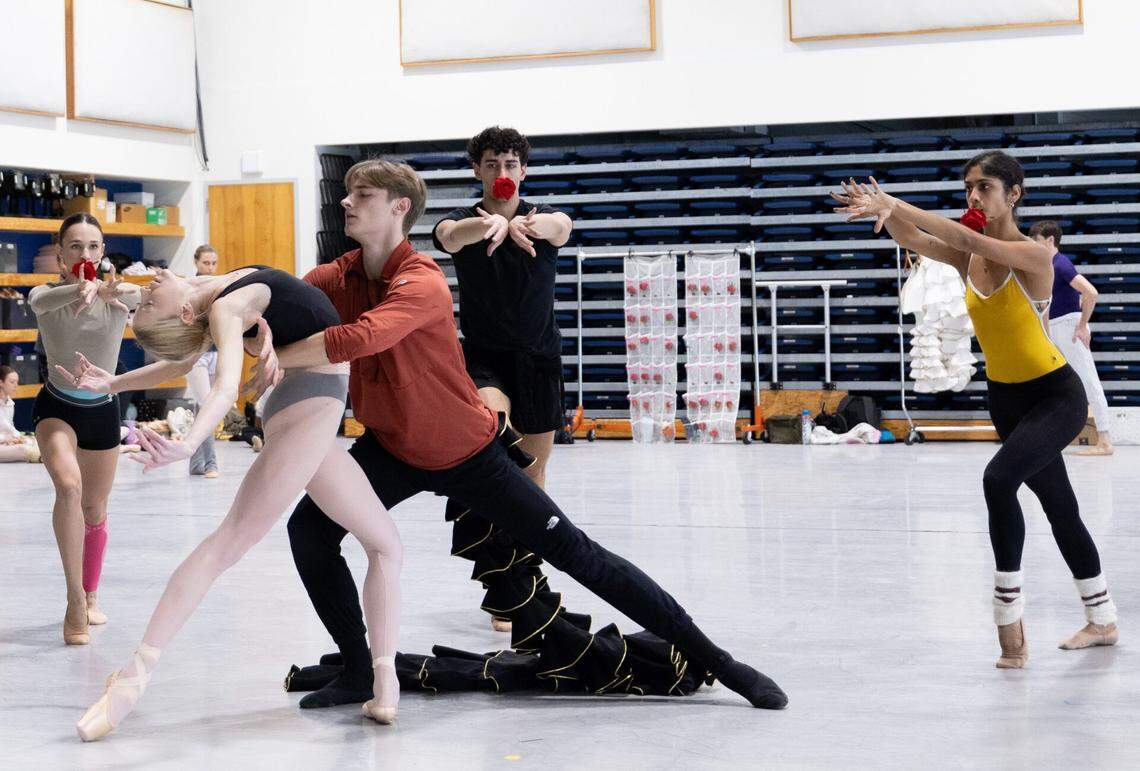 Dawn Atkins and Cameron Catazaro rehearse Miami City Ballet’s “Carmen.” Choreography by Annabelle Lopez Ochoa. 