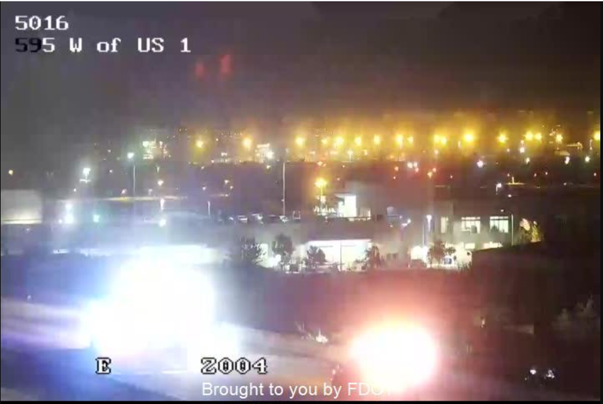 A major crash reportedly involving a Broward deputy has shut down a stretch of Interstate 595 near Fort Lauderdale-Hollywood International Airport early Tuesday.