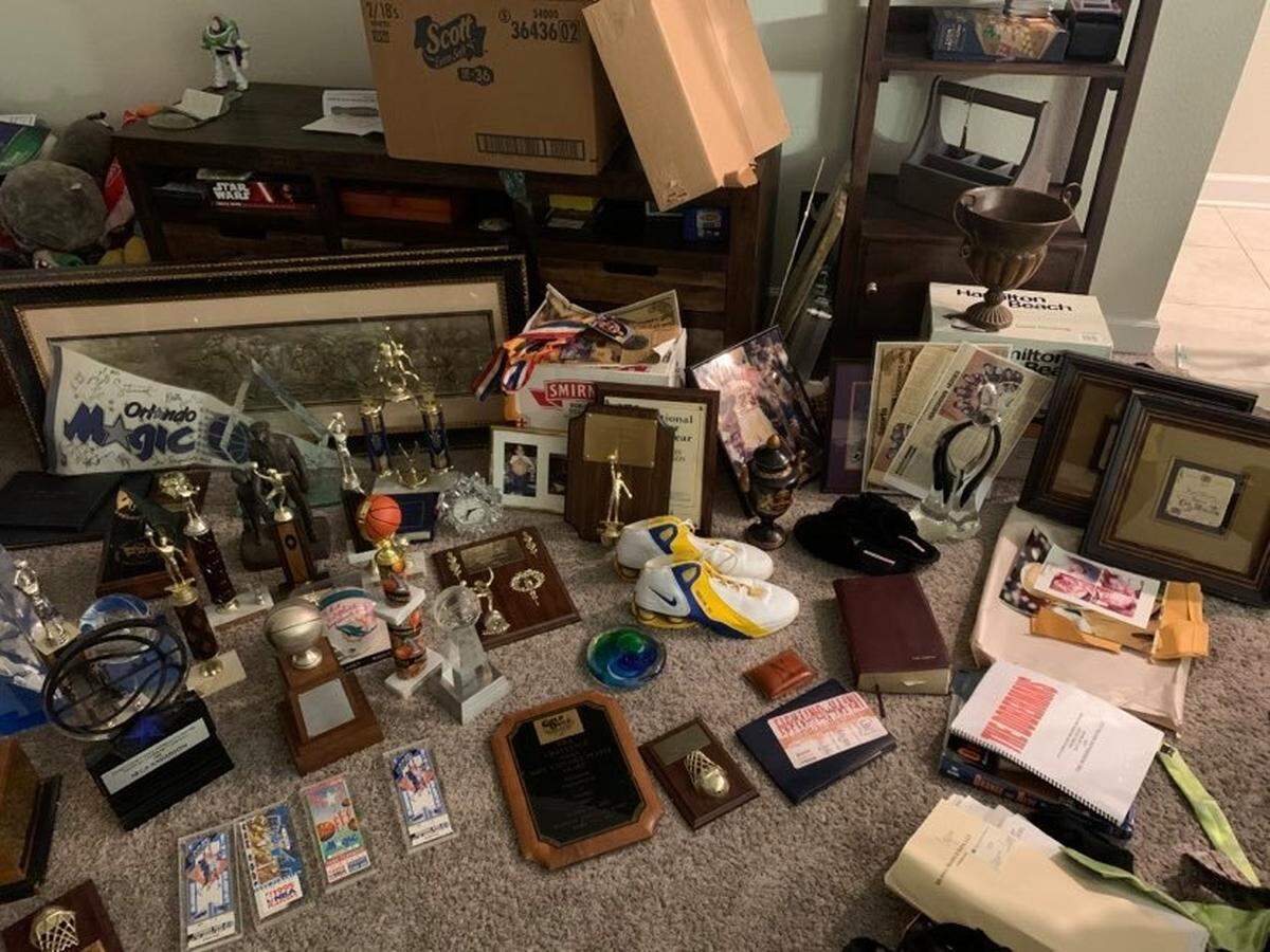A Central Florida couple is selling a collection of ex-Orlando Magic player Nick Anderson’s memorabilia for $35,000. It includes his Mr. Basketball trophy and 1988-89 NCAA Final Four ring.