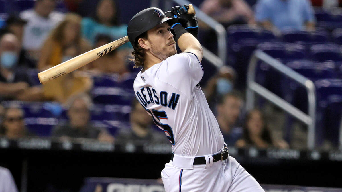 Miami Marlins third baseman Brian Anderson (15) batting against the Washington Nationals during the first inning of their baseball game at loanDepot park on Thursday, August 26, 2021 in Miami, Florida.