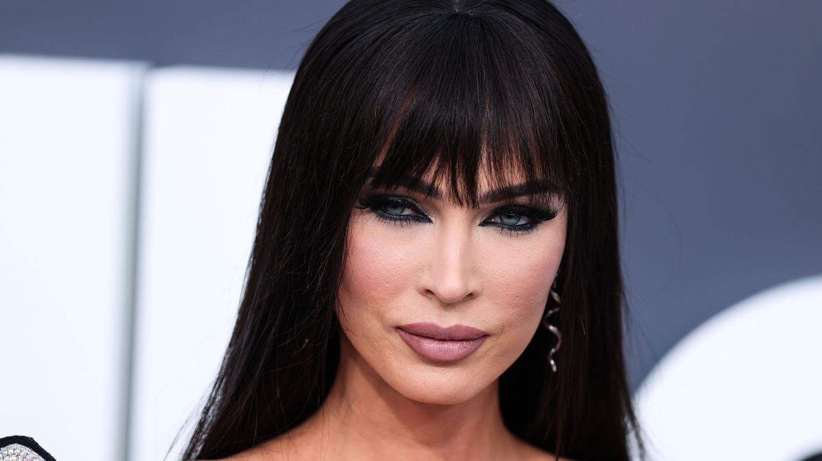 LAS VEGAS, NEVADA, USA - MAY 15: Actress Megan Fox wearing a David Koma dress arrives at the 2022 Billboard Music Awards held at the MGM Grand Garden Arena on May 15, 2022 in Las Vegas, Nevada, United States. (Photo by Xavier Collin/Image Press Agency/Sipa USA)