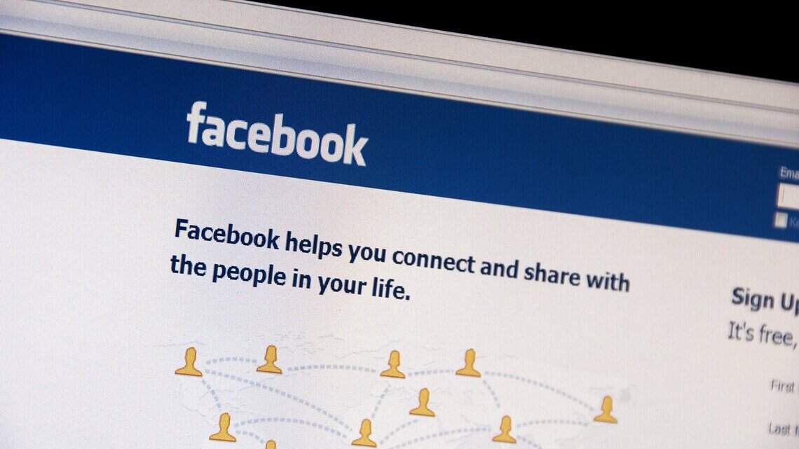 ‘We’re sorry for the trouble.’ Facebook and Instagram are experiencing outages worldwide