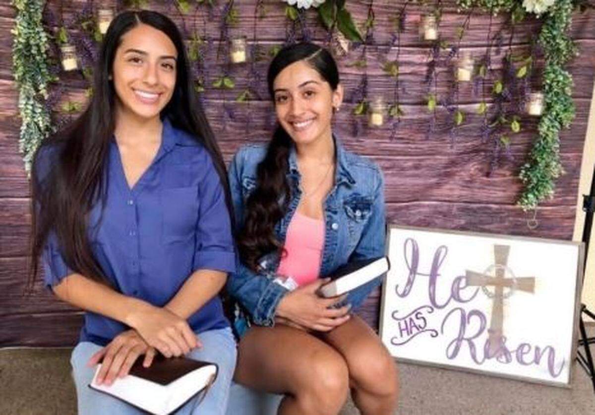 Sofia Davila and Rebeca Davila
