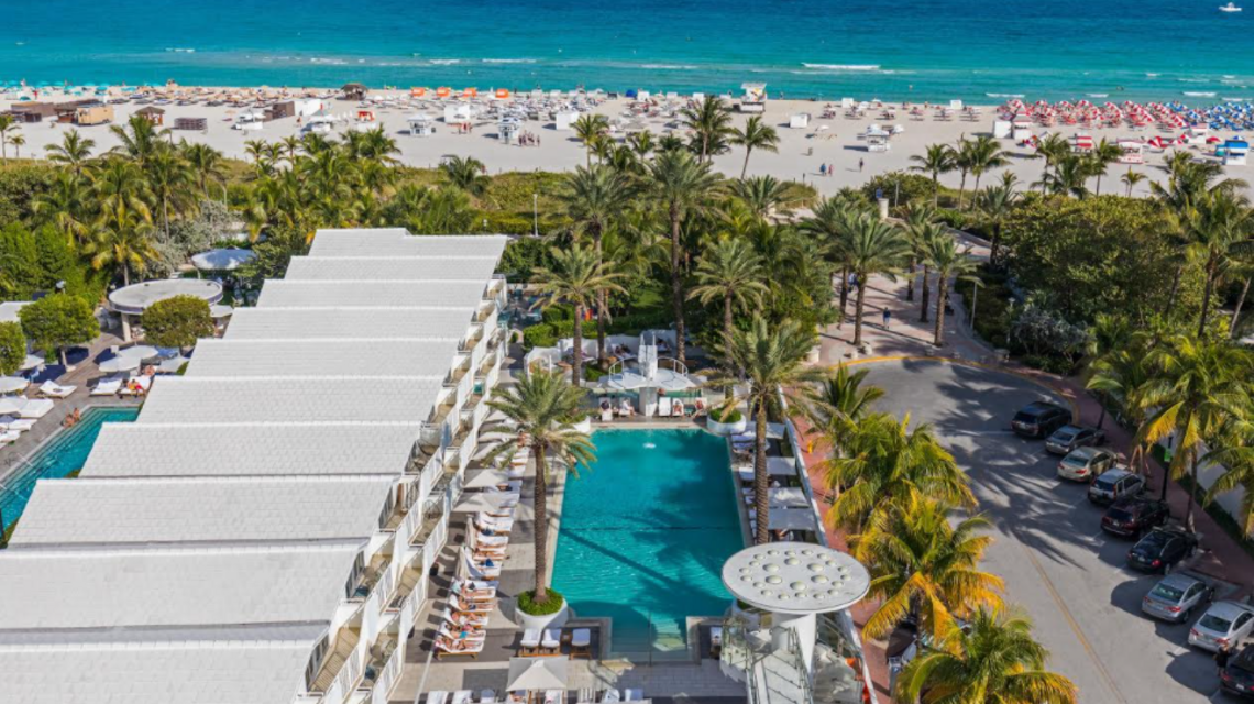 One of South Beach’s favorite bars is opening up a tropical beachfront pop-up bar