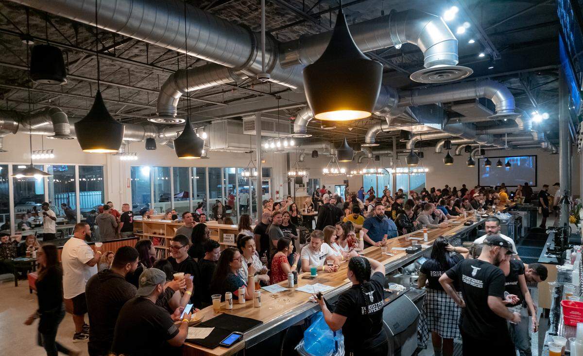 Unbranded Brewing Co. está cerca del Leah Arts District de Hialeah.