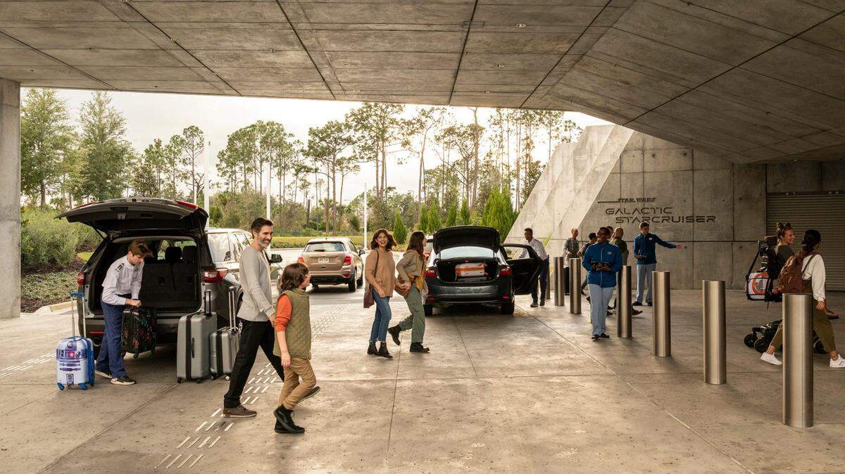 Guests arrive at the Galactic Starcruiser Terminal for their two-night adventure in Star Wars: Galactic Starcruiser at Walt Disney World Resort in Lake Buena Vista, Fla. (Kent Phillips, photographer)