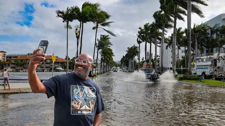 ‘Highest king tide ever’ swamps South Florida and exposes danger of sea rise