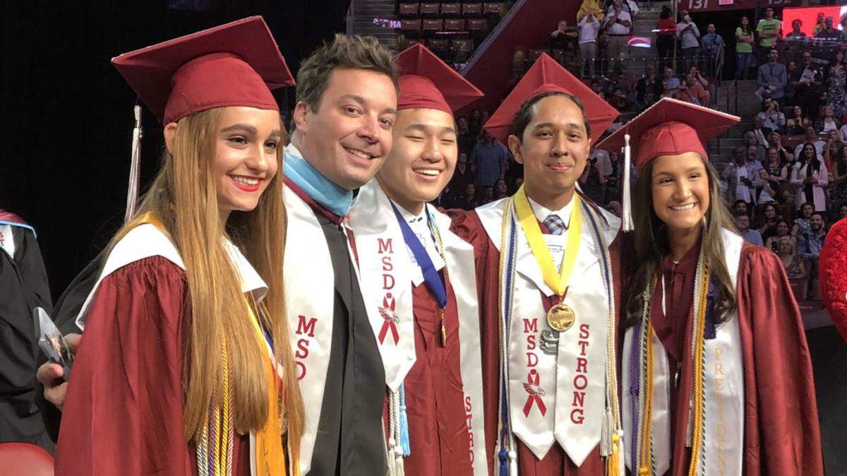 Jimmy Fallon, second from left, poses with graduating Marjory Stoneman Douglas High School students. From left are: Julia Cordover; Fallon; Zachary Huang; Vayun Alapati; and Sabrina Fernandez.