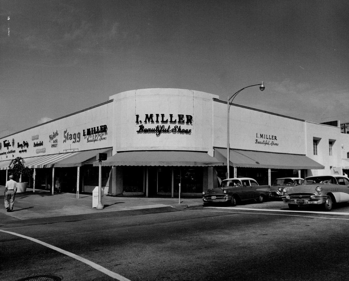 A storefront on Lincoln Road in 1964.