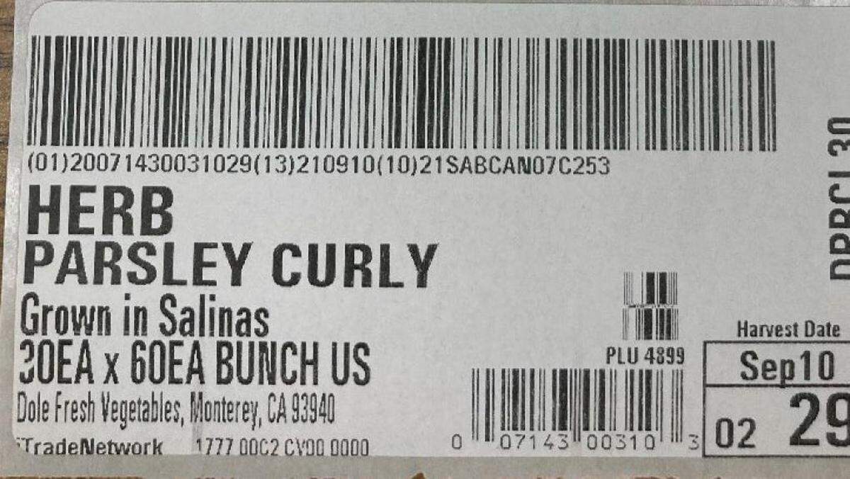 The label on recalled 30-count cases of Dole Curly Leaf Parsley.