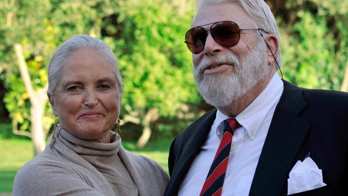 Linda Frankel, a Miami arts patron and former Vogue editor, died on Jan. 18 at 79. She was photographed with her husband Dr. David Frankel.