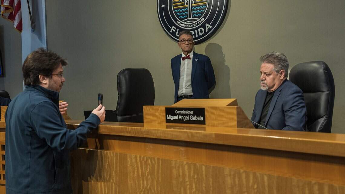 Explosive city meeting fuels growing criticisms of Miami commissioner