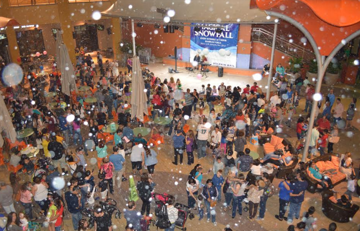 Dolphin Mall celebrates the holidays by creating a winter wonderland with their annual Magical Snowfall that is powered by children waving magic wands. This annual tradition returns Nov. 27 and will continue through Jan. 5, 2020