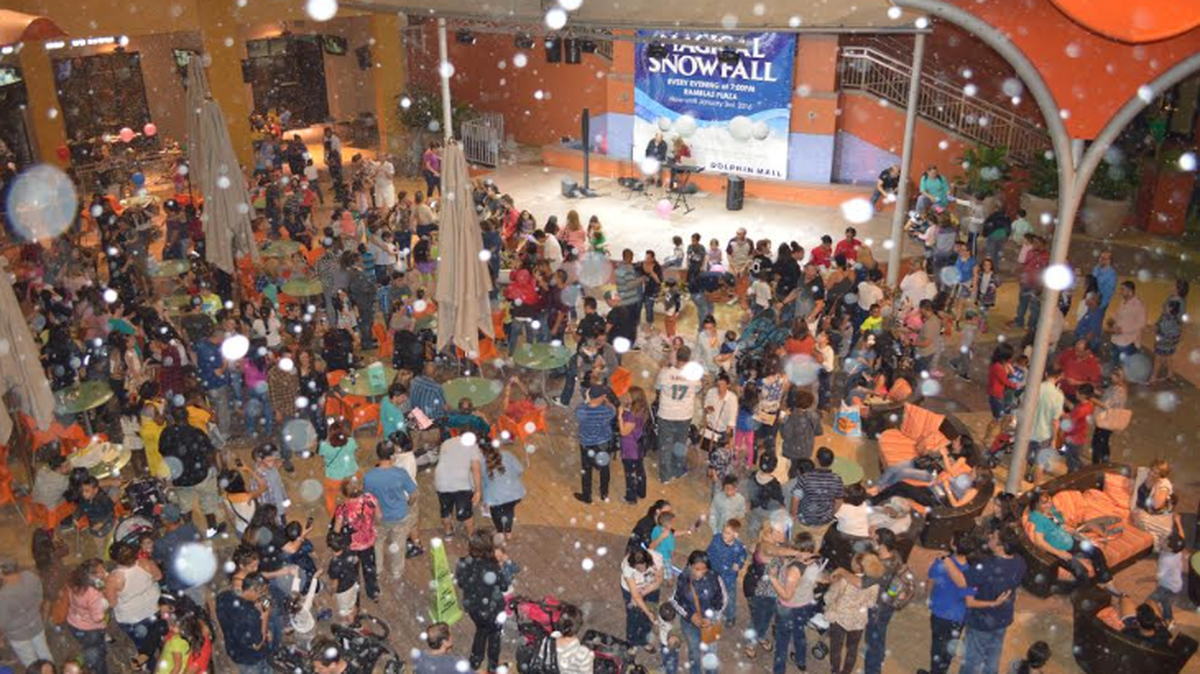 Dolphin Mall celebrates the holidays by creating a winter wonderland with their annual Magical Snowfall that is powered by children waving magic wands. This annual tradition returns Nov. 27 and will continue through Jan. 5, 2020