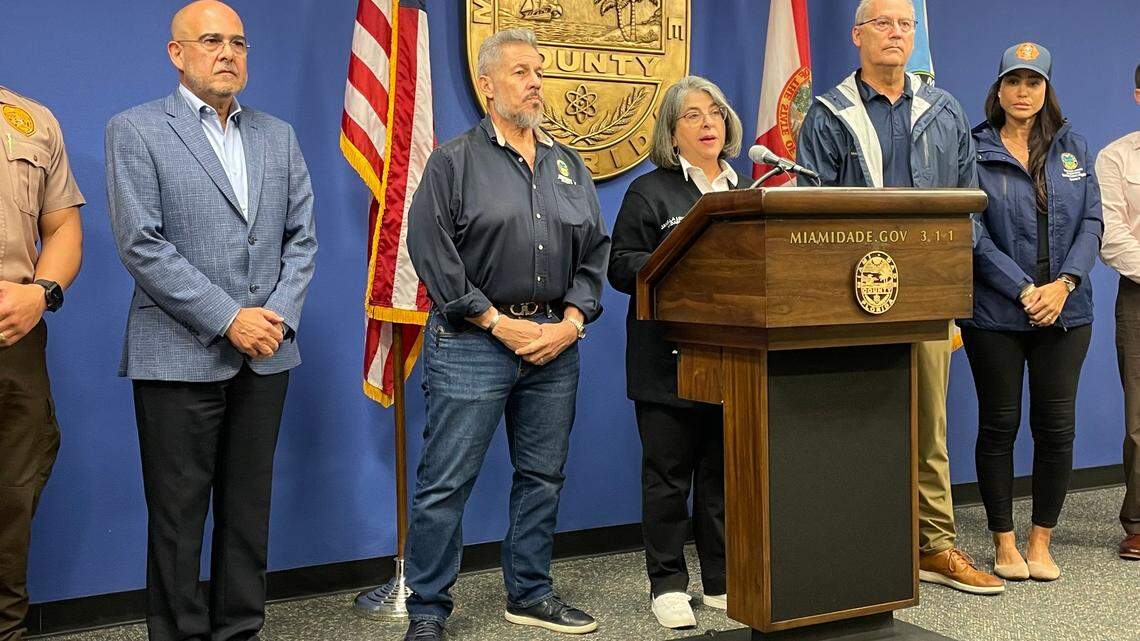 As Hurricane Ian floods streets, Miami-Dade County closing parks, libraries and courts