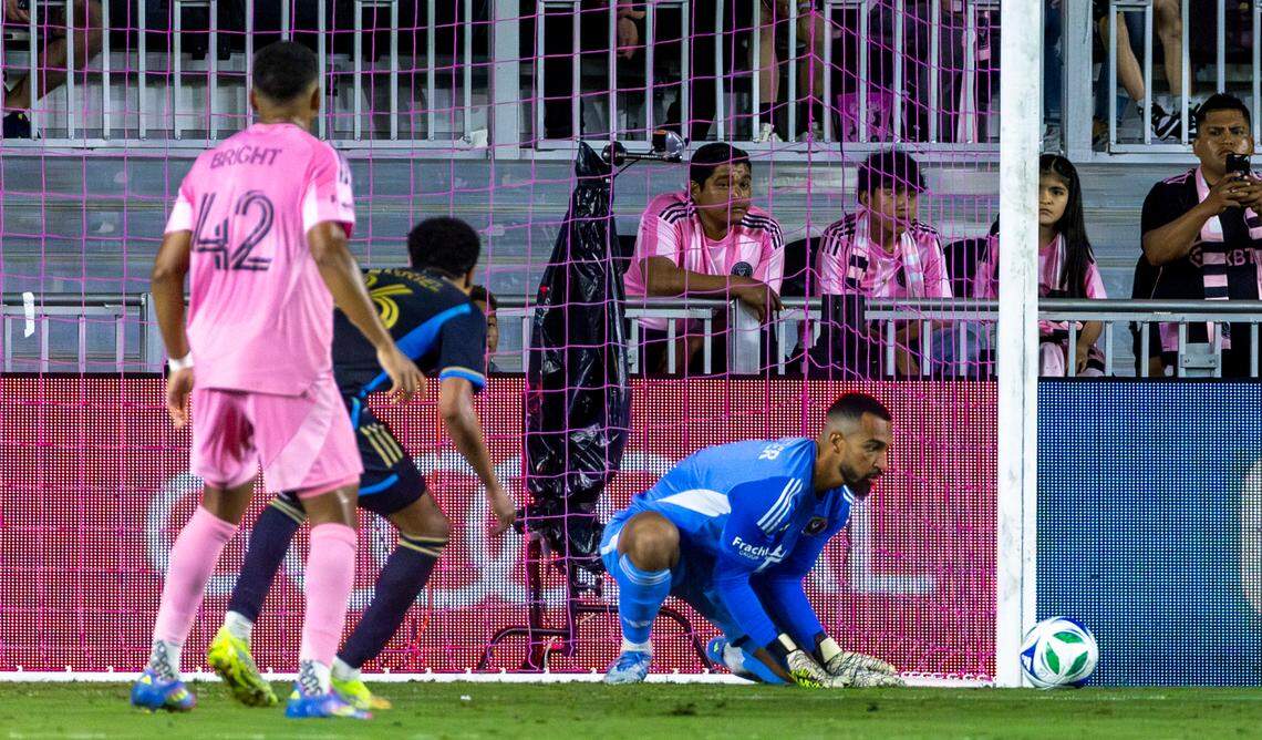 Inter Miami goalkeeper Drake Callender (1) makes a save during the second half of an MLS match against the Philadelphia Union at Chase Stadium on Saturday, March 29, 2025, in Fort Lauderdale, Fla.
