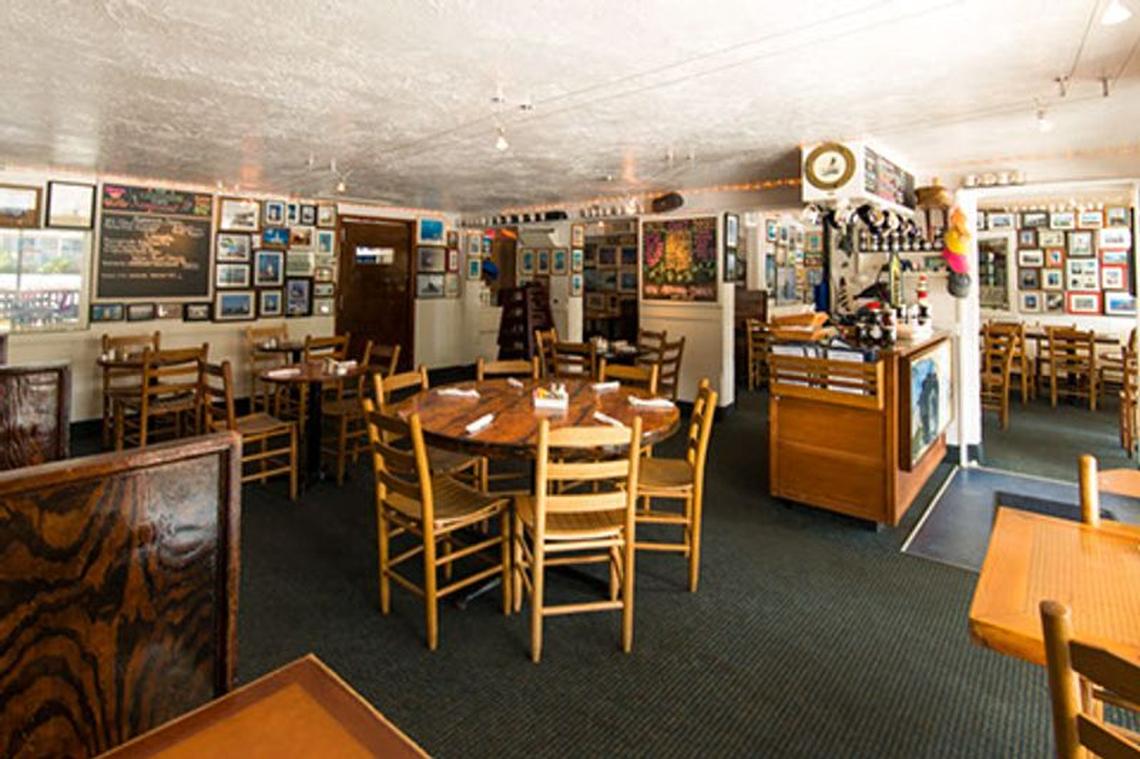 Lighthouse Café in Sanibel from the inside on the restaurant’s website.