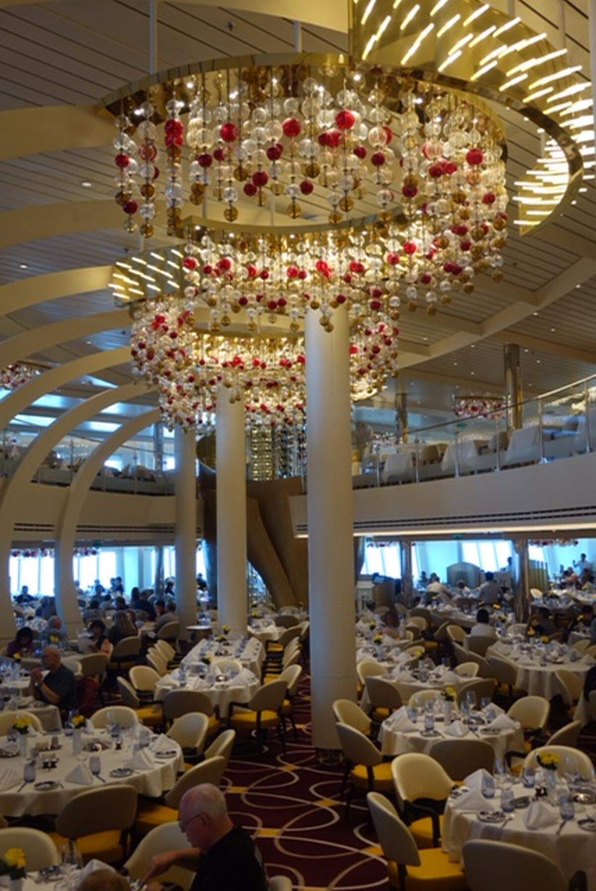 The main dining room aboard Holland America’s Nieuw Amsterdam, which debuted in December 2018.
