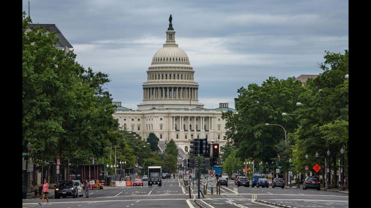 A new polls finds Americans are doubtful the government shutdown will end soon.