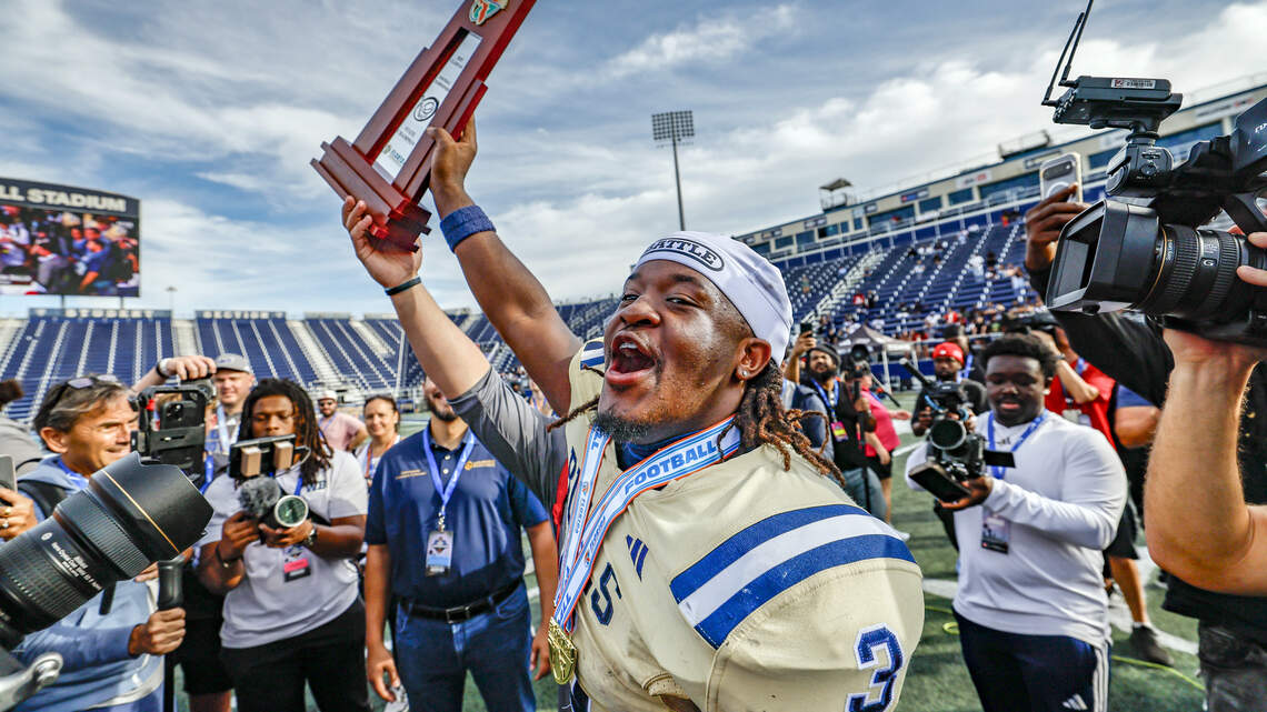 Javian Mallory impressing Hurricanes. Can he get on the field as a freshman?