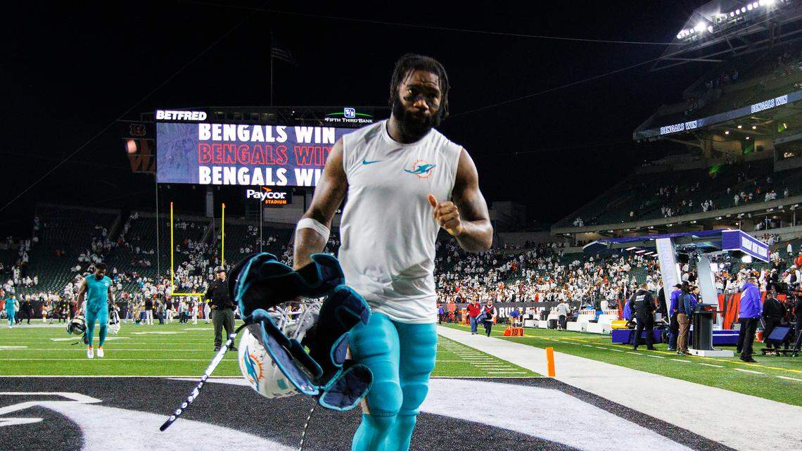 Miami Dolphins cornerback Xavien Howard walks off the field after the Dolphins lost to the Cincinnati Bengals 27-15 at Paycor Stadium on Thursday, Sept. 29, 2022, in Cincinnati, Ohio.