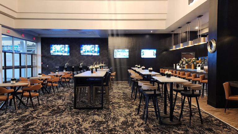 A Kendall movie theater now serves liquor and pub burgers. See 5 takeaways