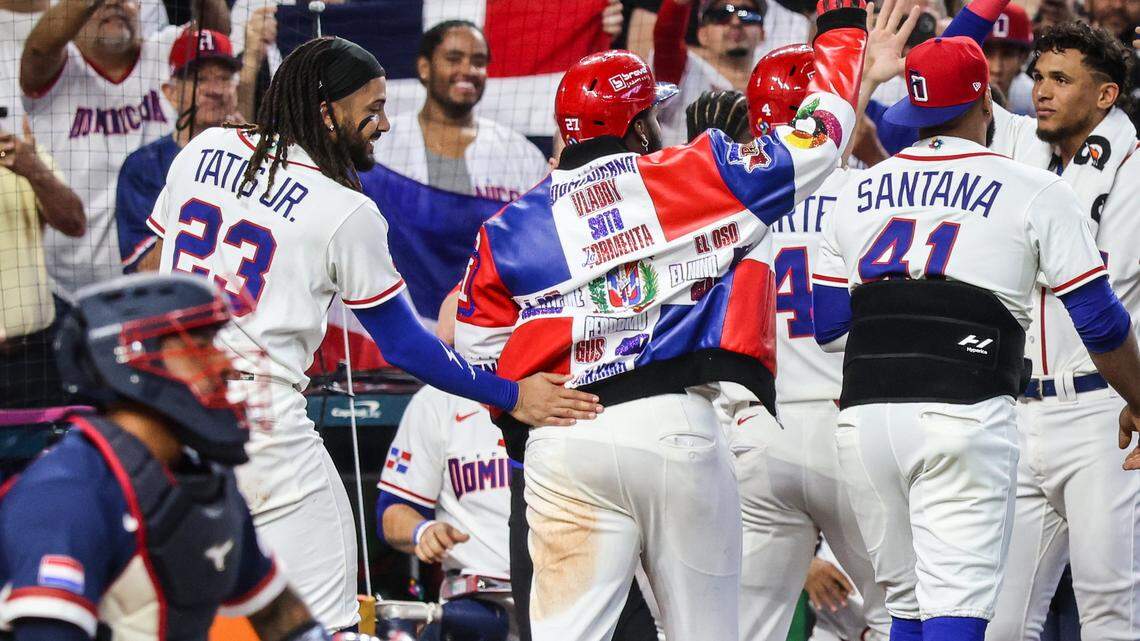 Home run jacket comes out early, often as Dominican Republic crushes the Netherlands