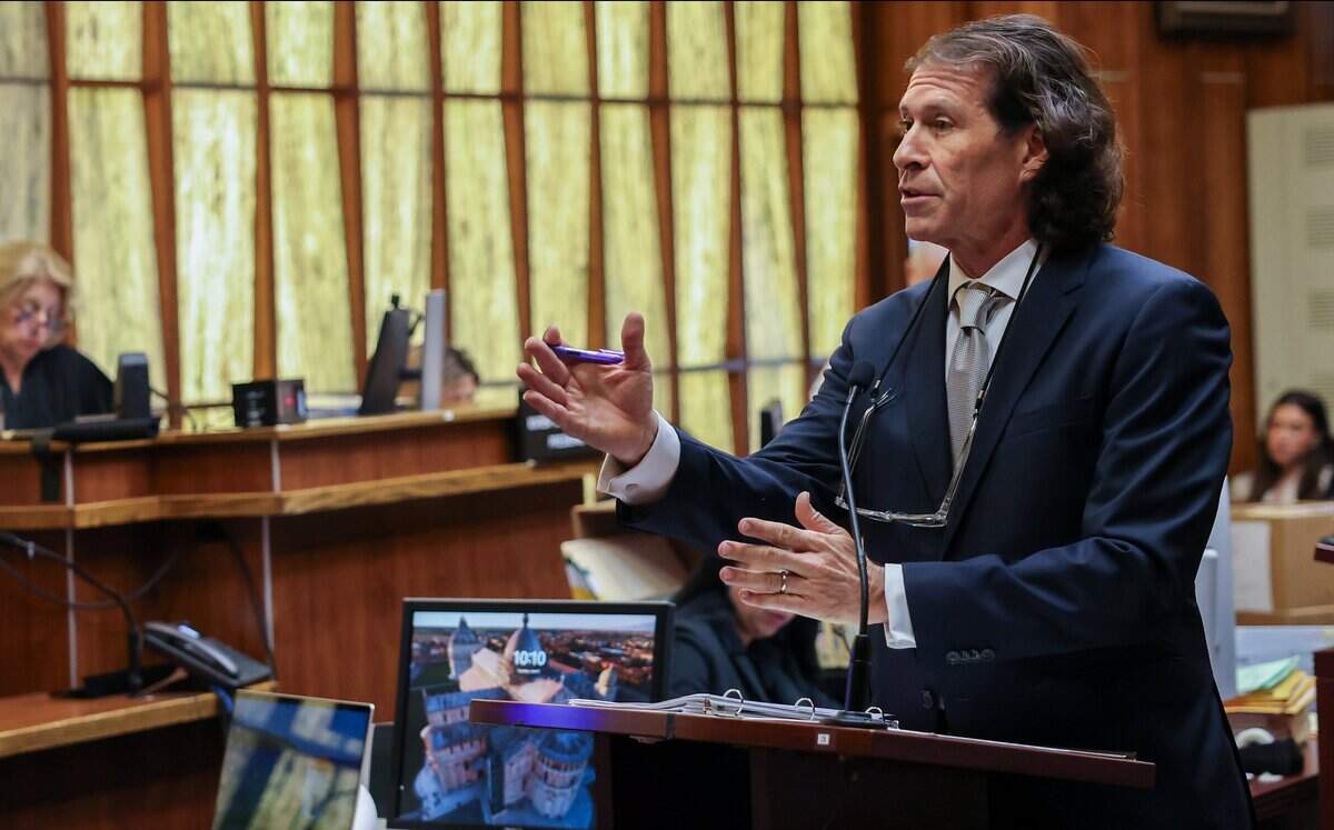 Defense attorney Howard Srebnick delivers the defense opening statement in the trial of George Pino, who is charged in connection to the crash that killed 17-year-old Lucy Fernandez on Tuesday, June 9, 2026. Pino is charged in connection to the crash that killed 17-year-old Lucy Fernandez.