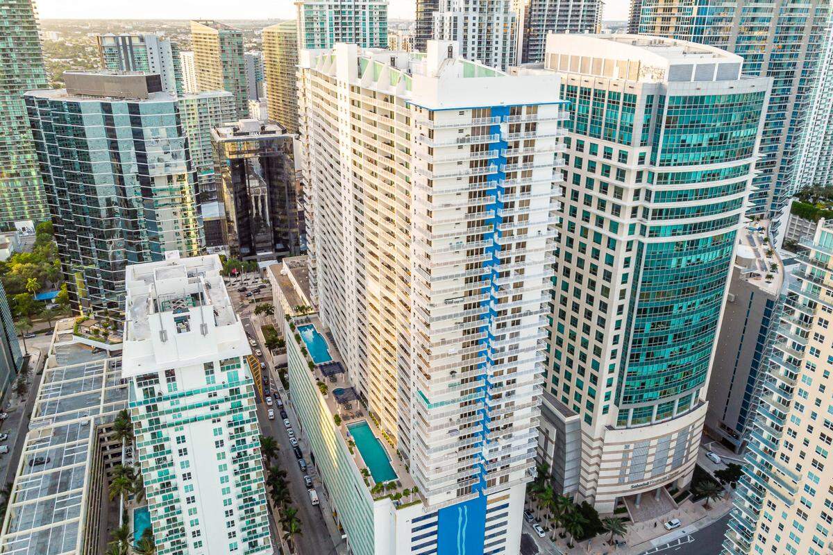 An aerial view of the Club at Brickell Bay at 1200 Brickell Bay Dr.