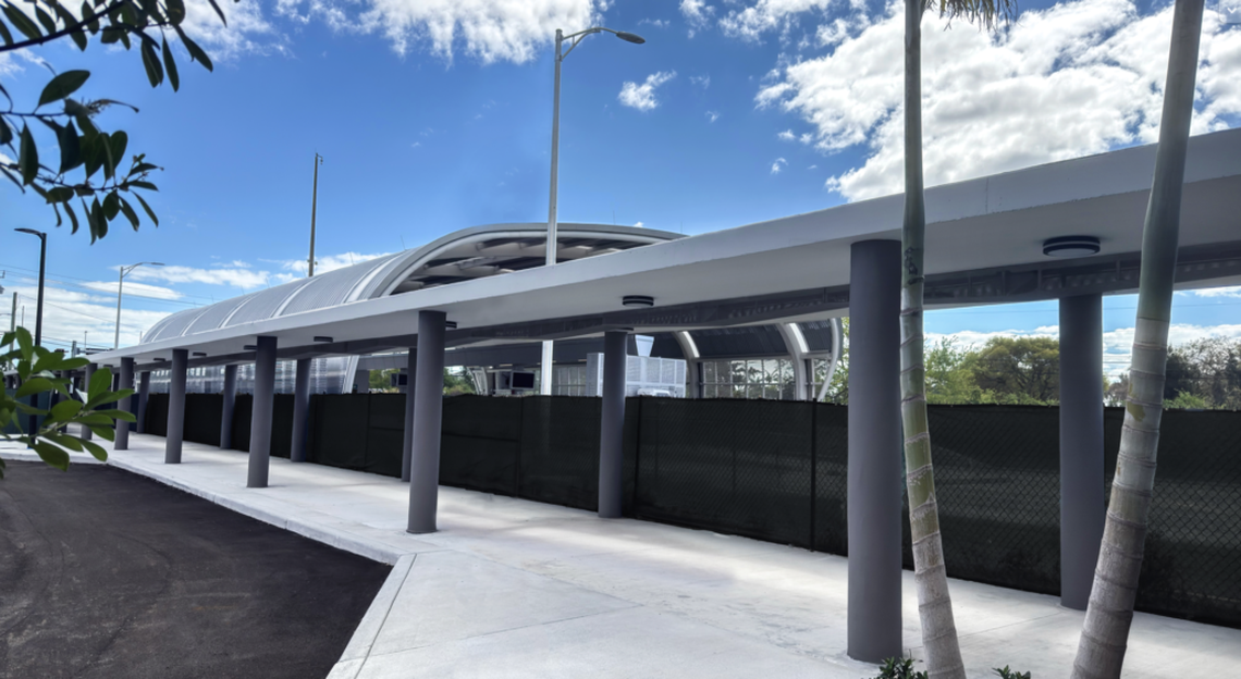 The 320-foot covered connector between the housing complex and Miami-Dade County’s South Dade TransitWay Bus Rapid Transit (BRT) corridor weaves together amplified resonances from the structure itself, with field recordings from nearby ecosystems.