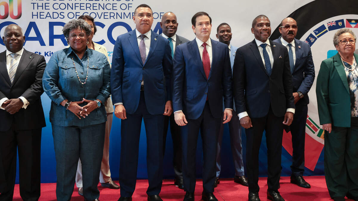 El secretario de Estado de EEUU, Marco Rubio, en una foto con los jefes de gobierno de la Comunidad del Caribe en Basseterre, Saint Kitts y Nevis, el 25 de febrero de 2026.