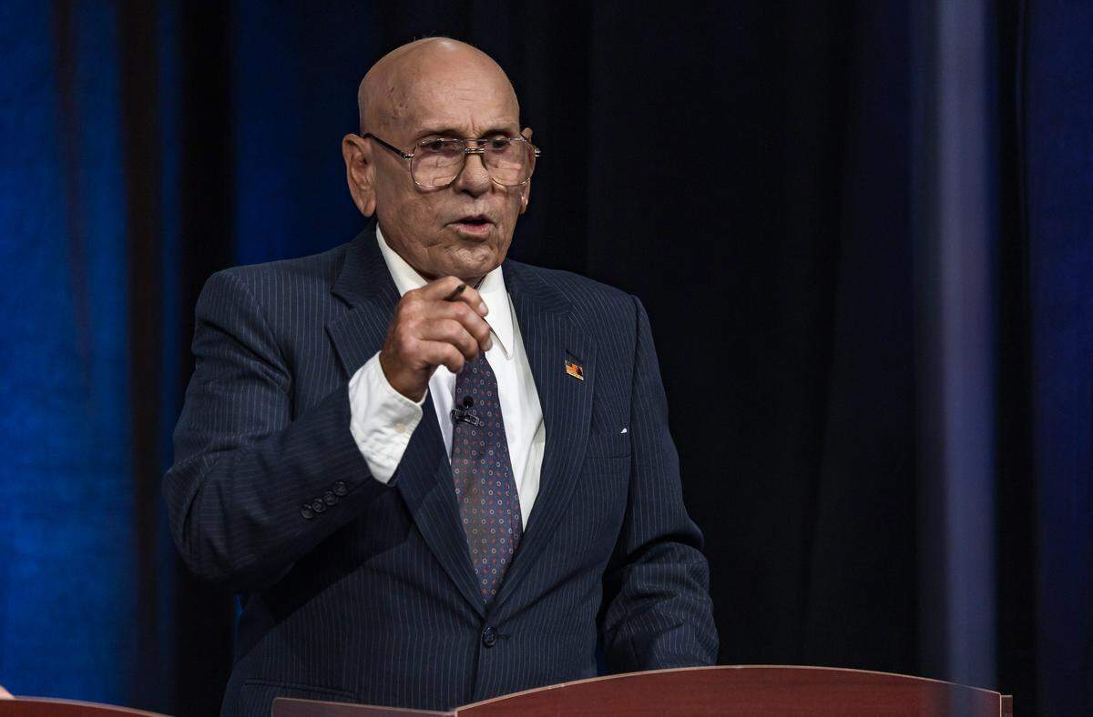 Candidate Bernardino "Benny" Rodriguezr speaks during a Hialeah mayoral debate Wednesday night at Univision 23 ahead of the Nov. 4 elections.