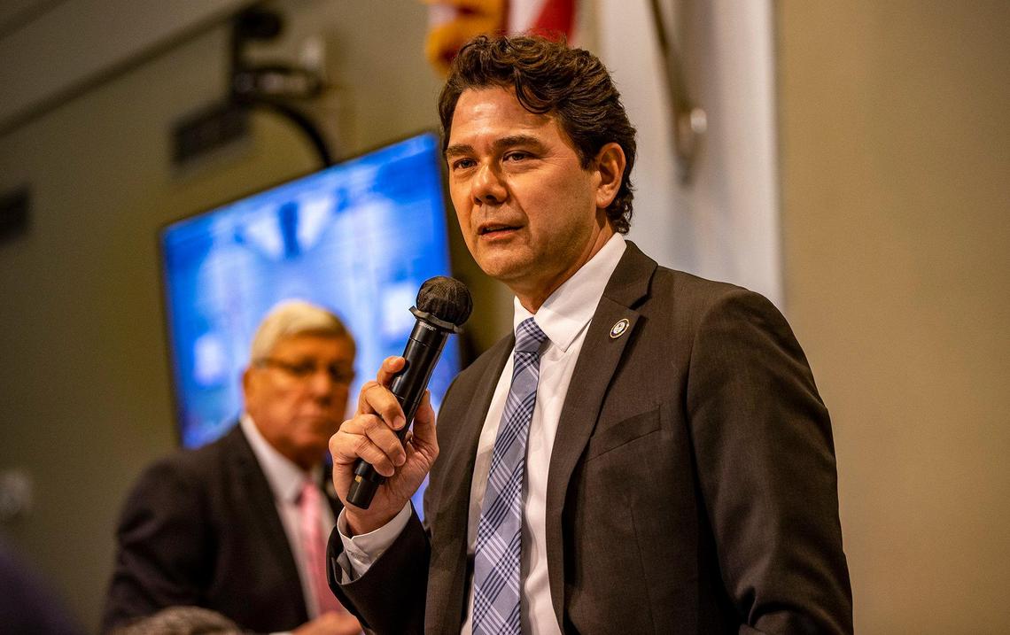 Commission Chair Ken Russell leads the special city commission meeting to determine the fate of the embattled Miami Police Chief Art Acevedo on Thursday, Oct. 14, 2021.