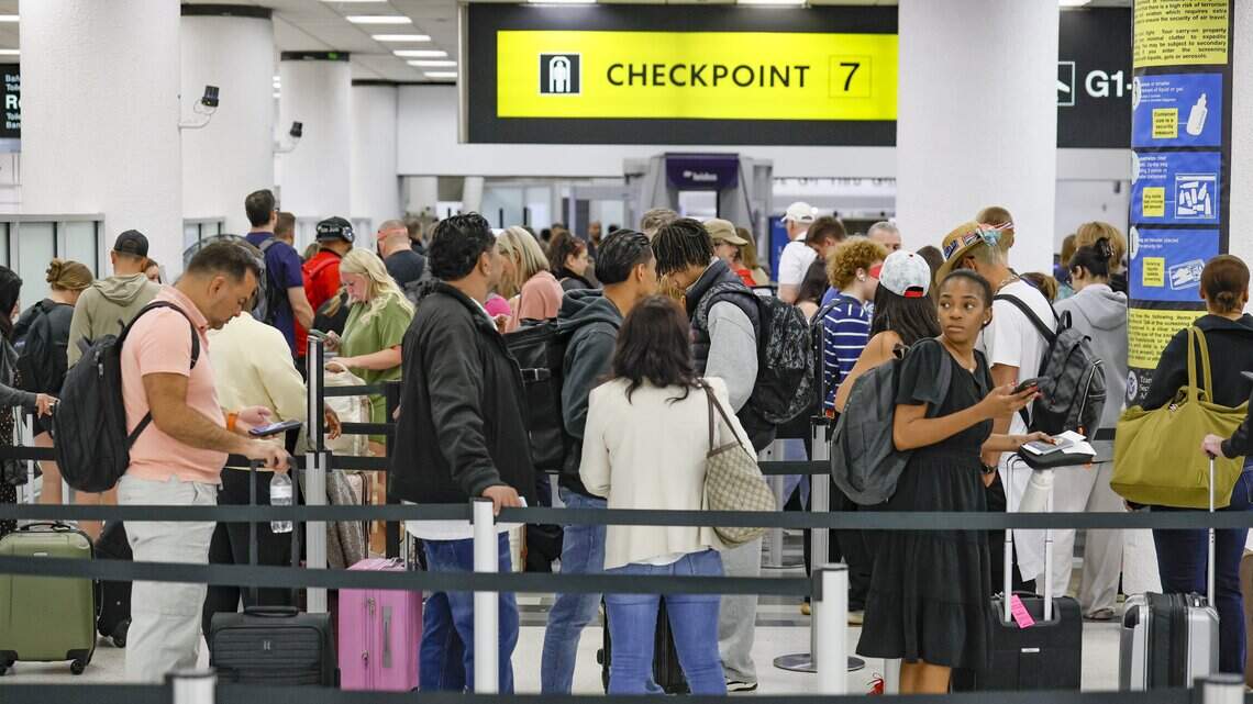 Coming or going at Miami airport? Rodents, filth, unsafe food at this food stop