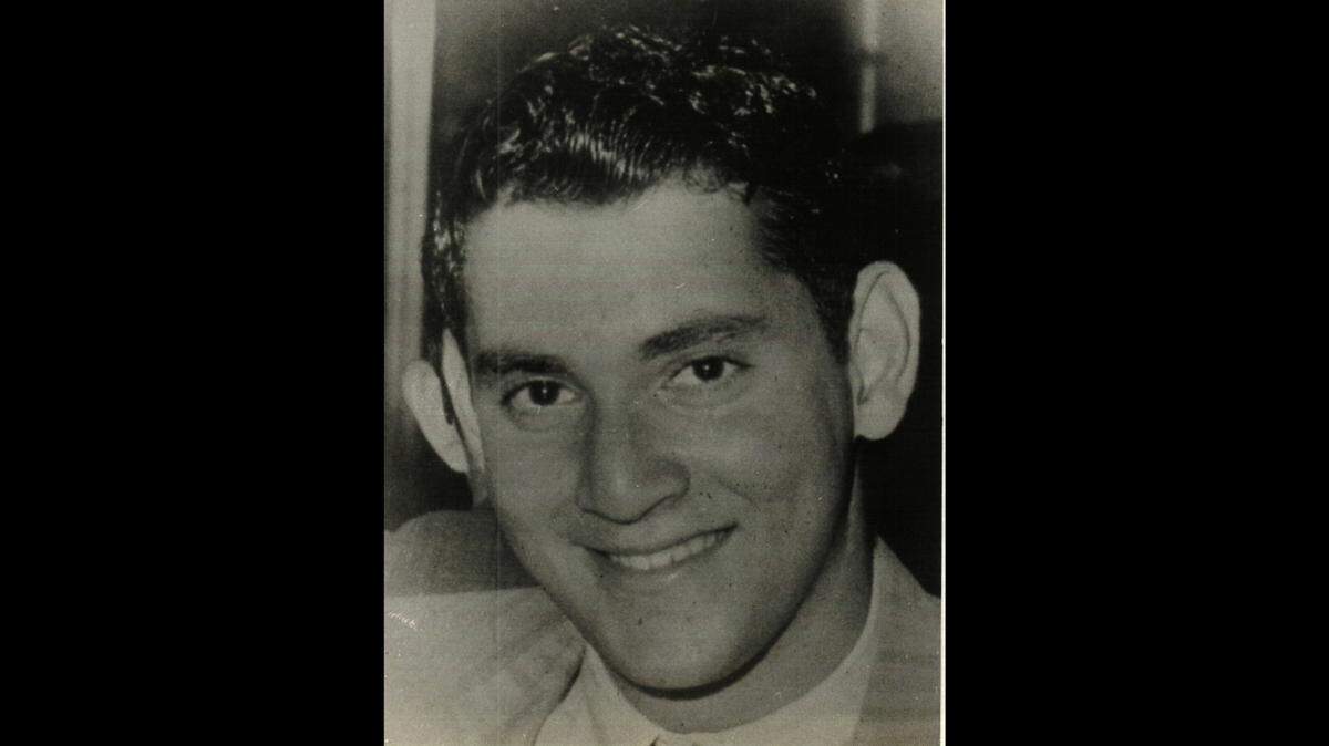 Danny Goldman tenía 17 años cuando fue secuestrado en su casa delante de sus padres hace más de cinco décadas. Ahora la Policía y un grupo de detectives liderados por Paul Novack, ex alcalde de Surfside, dicen que han resuelto el crimen y que está relacionado con los vínculos con la mafia y el testimonio a un jurado de instrucción.