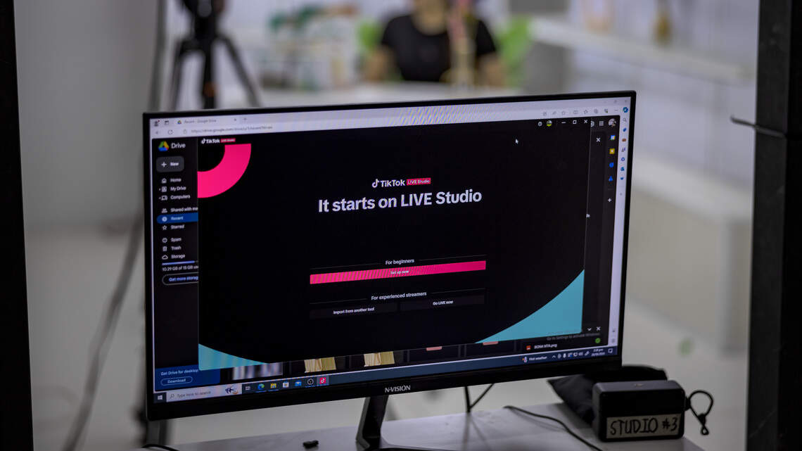 A work-from-home mom made $40K in one epic TikTok Shop livestream. Here’s how she pulled it off