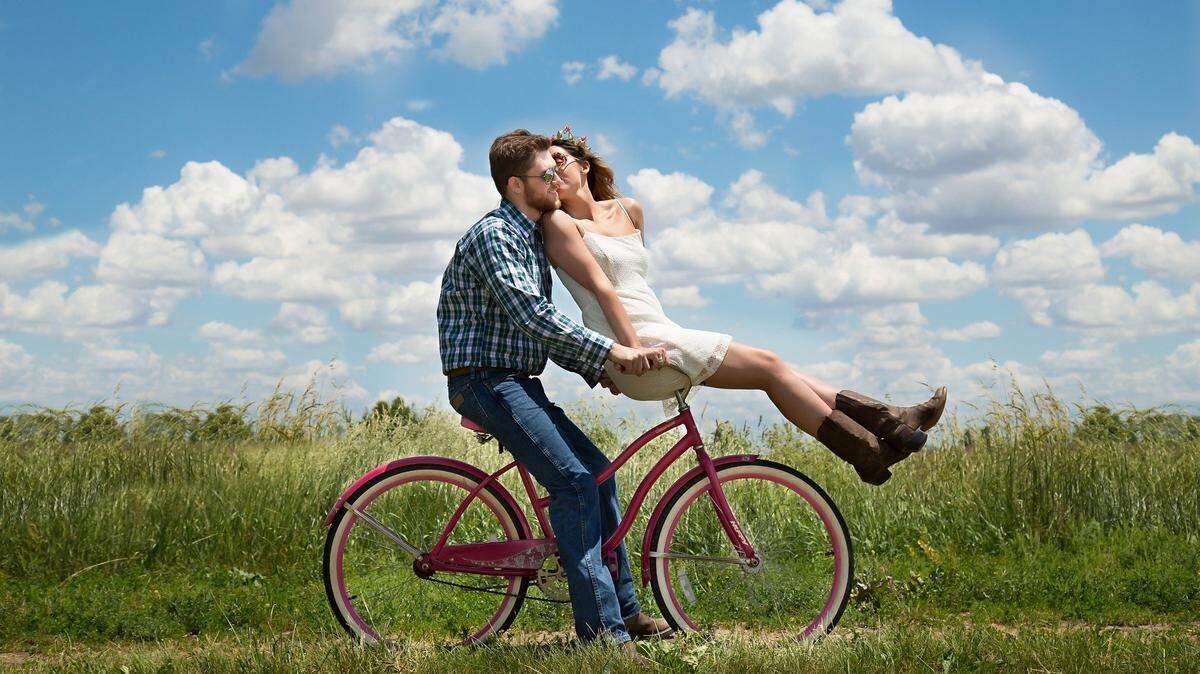 See this happy couple? If you’re trying to date in Florida, this will probably never be you.