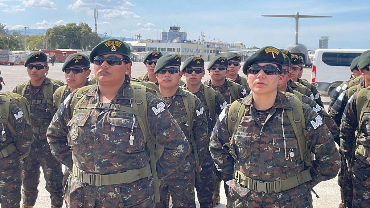 Port-au-Prince, Haiti, January 4, 2025 - A second contingent of Guatemalans arrived in Haiti on Saturday, December 4, 2024 to join the Kenya-led Multinational Security Support mission to fight armed gangs. Guatemala had agreed to deploy 150 military police to help Haiti. Along with an advanced team of eight soldiers from El Salvador who arrived the day before with other Guatemalans, they are the first forces from Latin America to join the mission. 