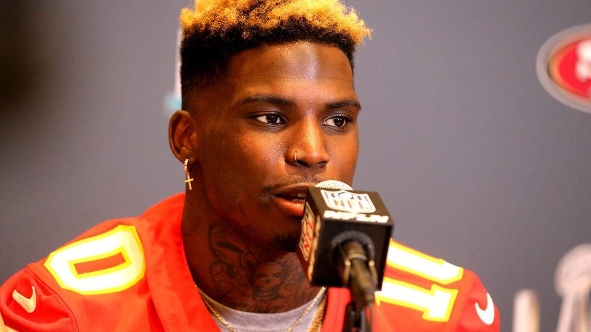 Watch new Dolphins WR Tyreek Hill’s electric speed from his NFL highlights