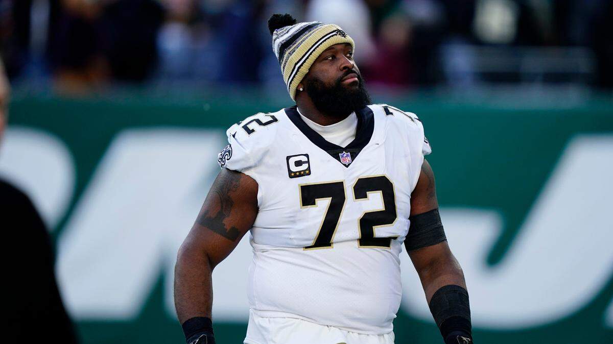 New Orleans Saints’ Terron Armsteadwalks off the field after the first half of an NFL football game against the New York Jets, Sunday, Dec. 12, 2021, in East Rutherford, N.J. (AP Photo/Matt Rourke)