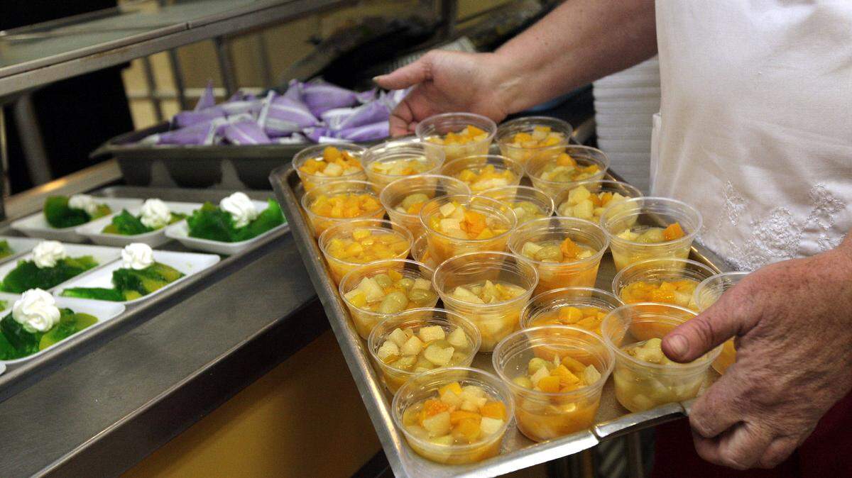 Canned fruit cups and gelatin made with canned peaches at a Miami-Dade middle school in 2009.