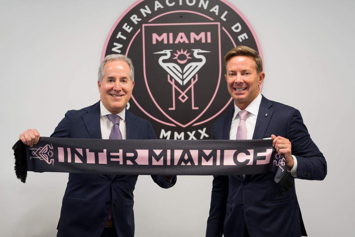Inter Miami managing owner Jorge Mas (left) and City National Bank vice chairman and CEO Jorge Gonzalez, who signed a multi-year partnership deal