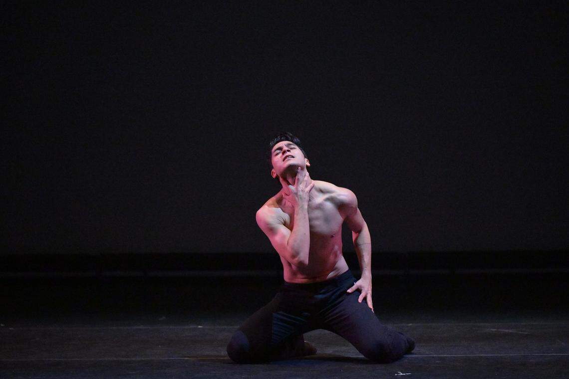 Dancer Argenis Montalvo of the National Dance Company of Mexico interprets “Pavana.”